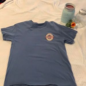 No brand name novelty vacation T-shirt